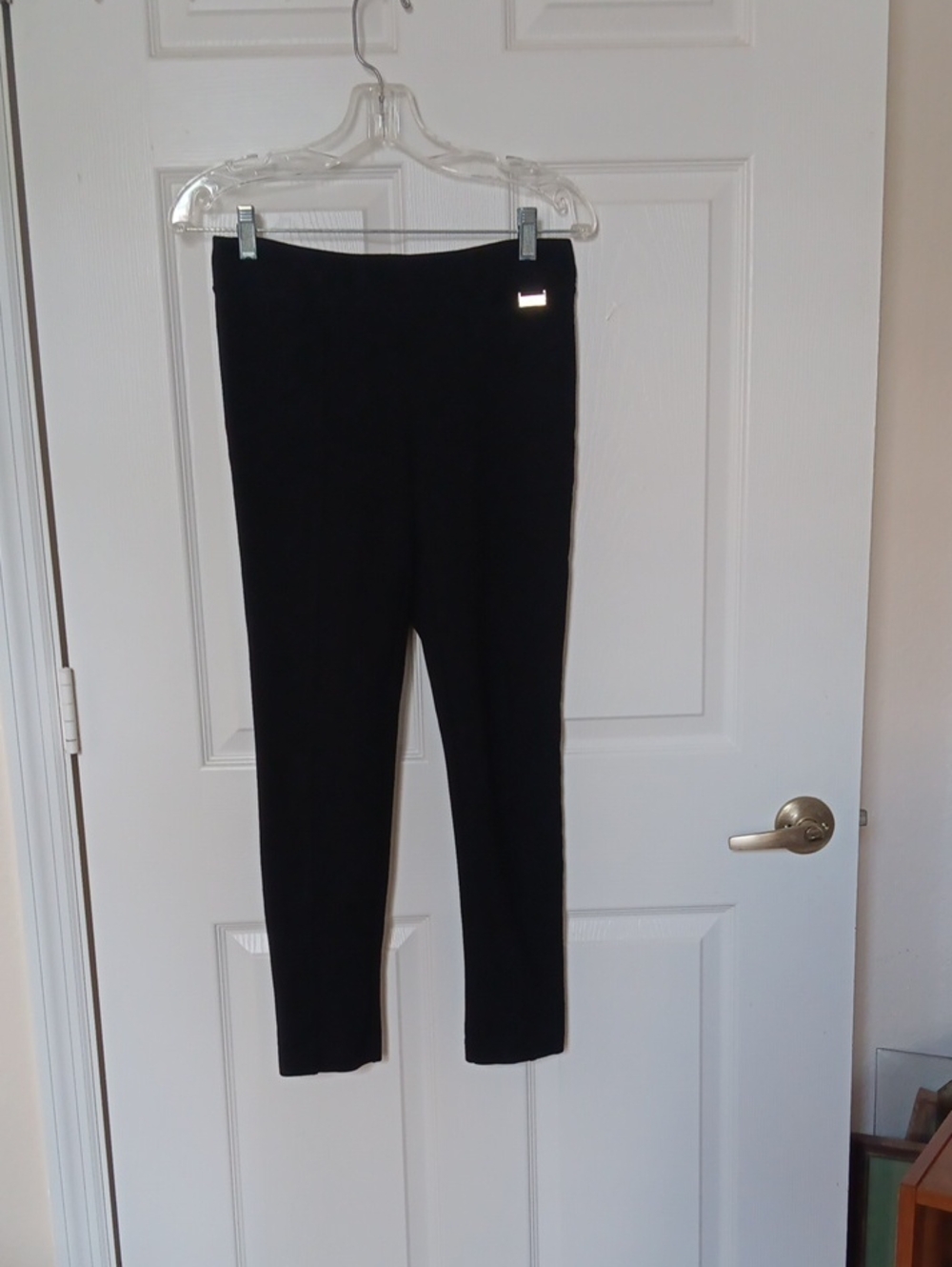 Calvin Klein Black Cropped Ponte Ankle Pants. Xtra Small